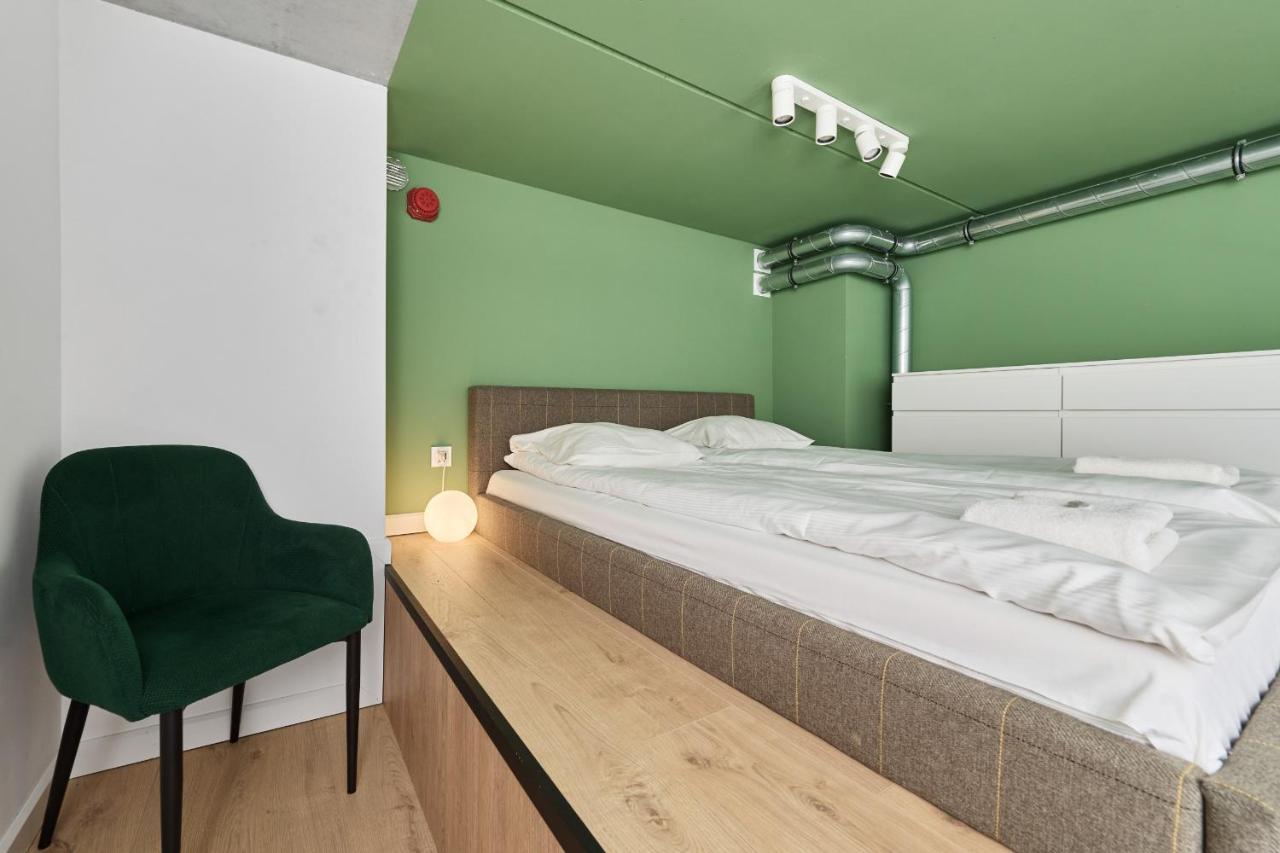 Mezzanine Studio Apartments Zarembowicza Wroclaw Airport By Renters Екстер'єр фото