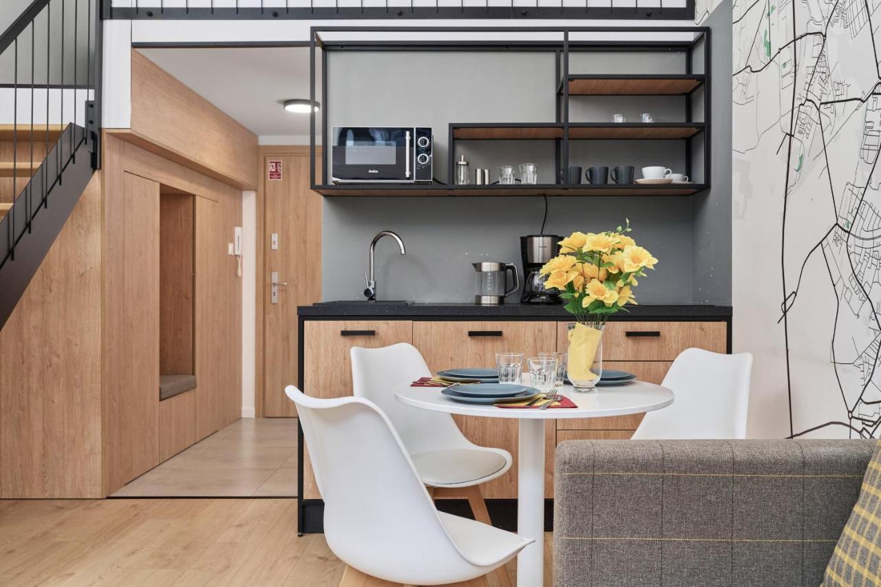Mezzanine Studio Apartments Zarembowicza Wroclaw Airport By Renters Екстер'єр фото