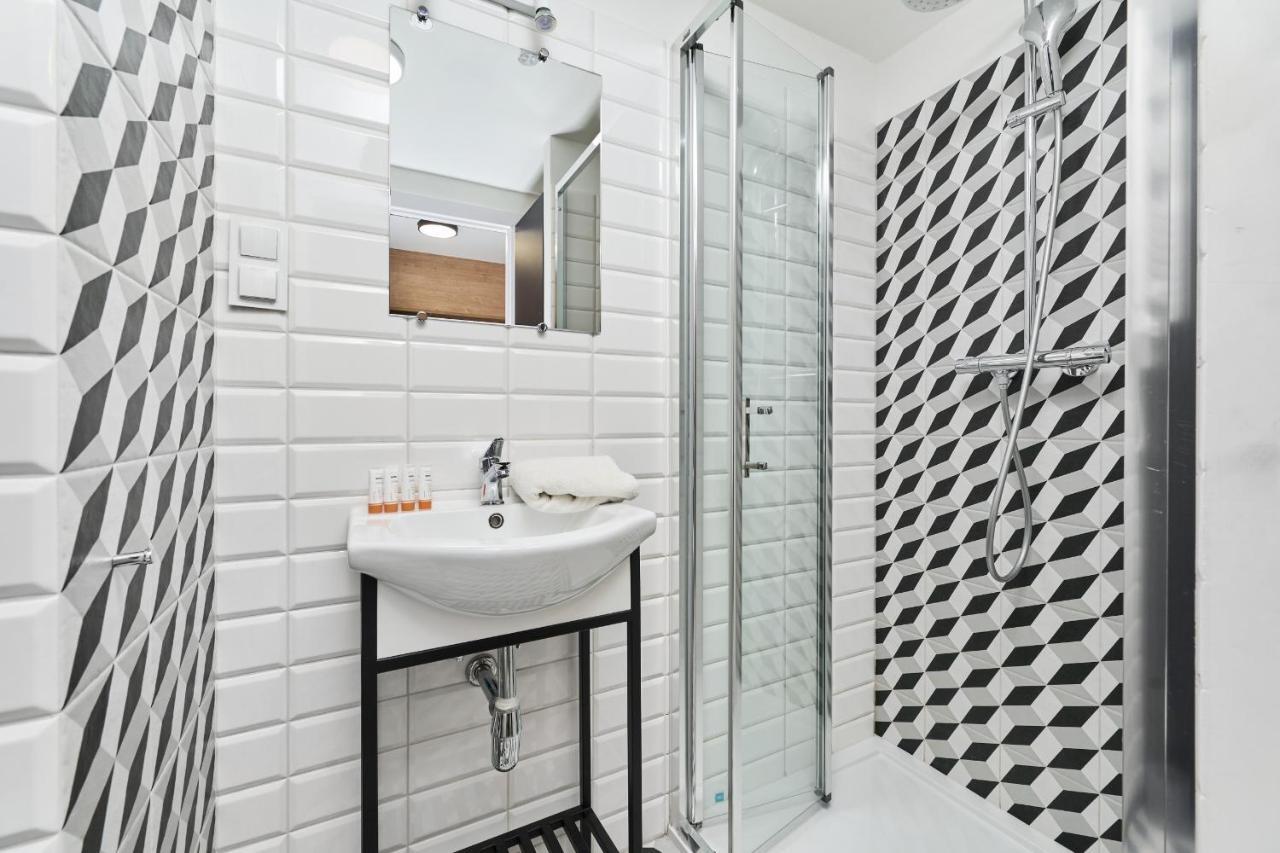 Mezzanine Studio Apartments Zarembowicza Wroclaw Airport By Renters Екстер'єр фото
