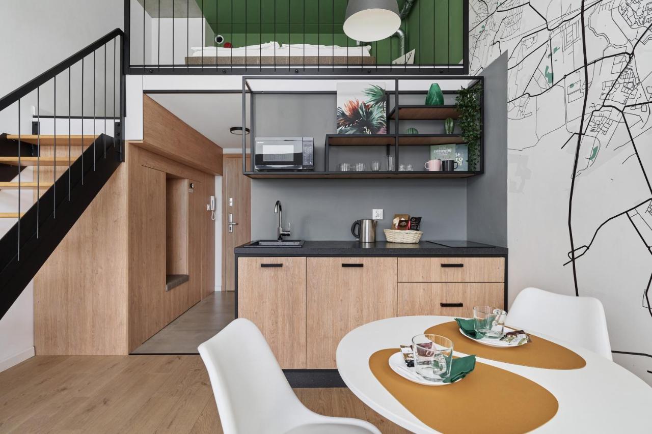 Mezzanine Studio Apartments Zarembowicza Wroclaw Airport By Renters Екстер'єр фото