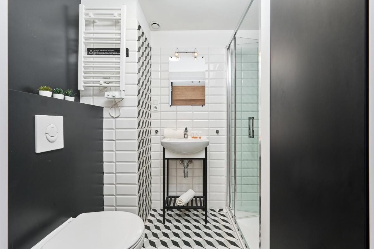 Mezzanine Studio Apartments Zarembowicza Wroclaw Airport By Renters Екстер'єр фото
