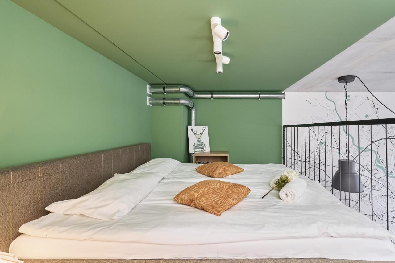 Mezzanine Studio Apartments Zarembowicza Wroclaw Airport By Renters Екстер'єр фото