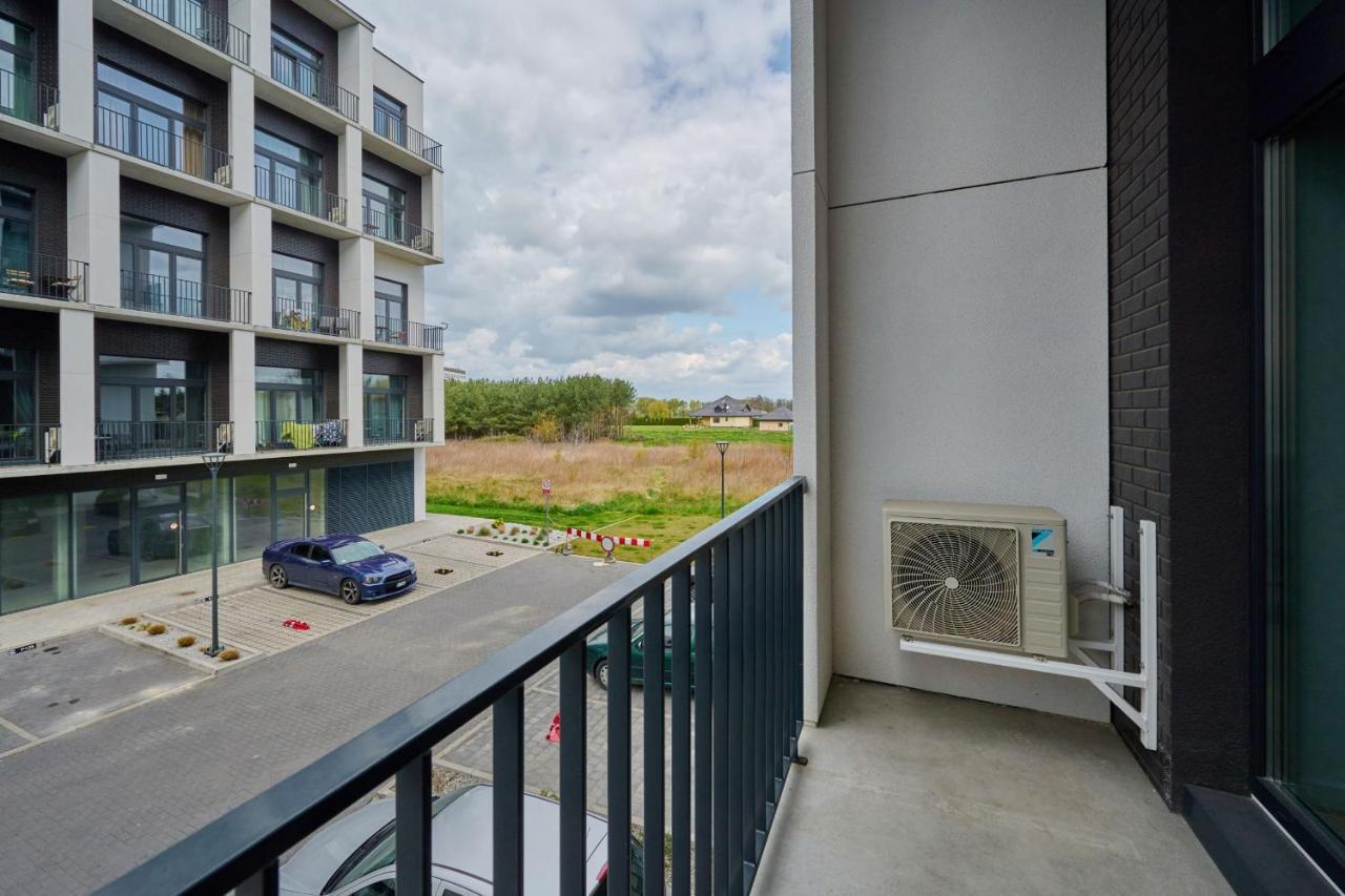 Mezzanine Studio Apartments Zarembowicza Wroclaw Airport By Renters Екстер'єр фото